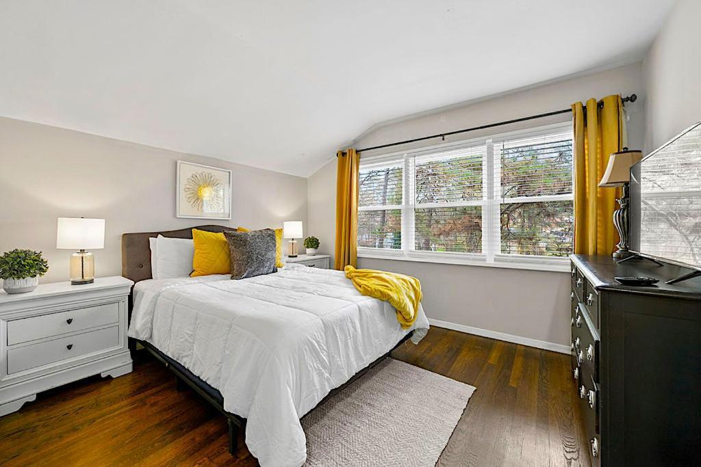 Goodkarma Rentals Refreshed Smyrna Home Near Battery Atl Half Mile To Interstate Atlanta Exteriör bild