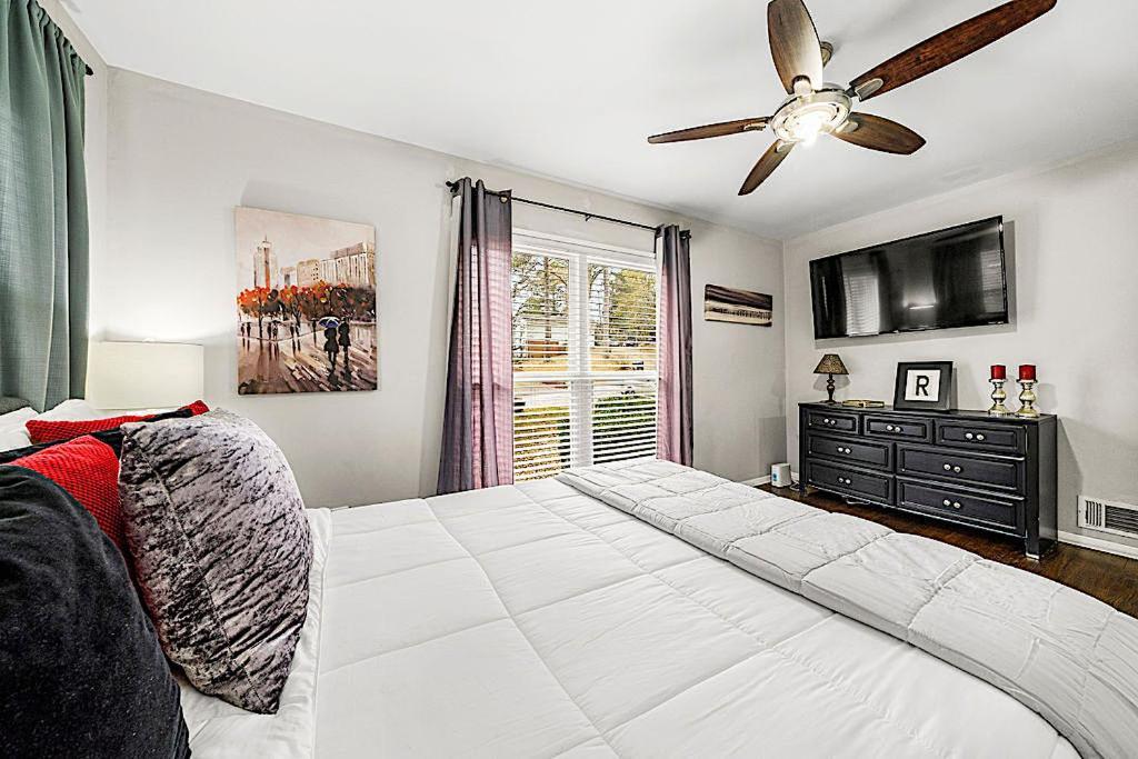Goodkarma Rentals Refreshed Smyrna Home Near Battery Atl Half Mile To Interstate Atlanta Exteriör bild